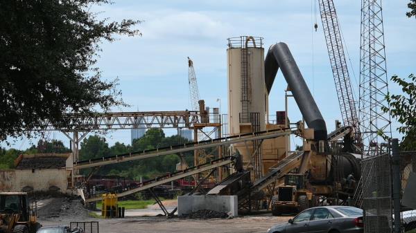 Hosea O. Weaver & Sons asphalt plant