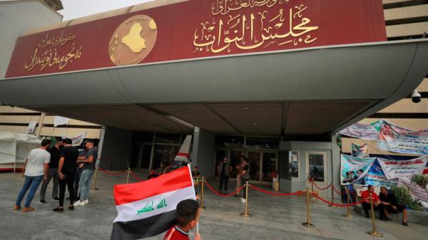 由于僵局和政治争端，伊拉克议会推迟对新议长的投票