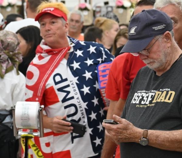 Hulk Hogan visits Fairhope