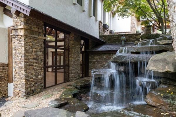 $9.9M Muscle Shoals mansion